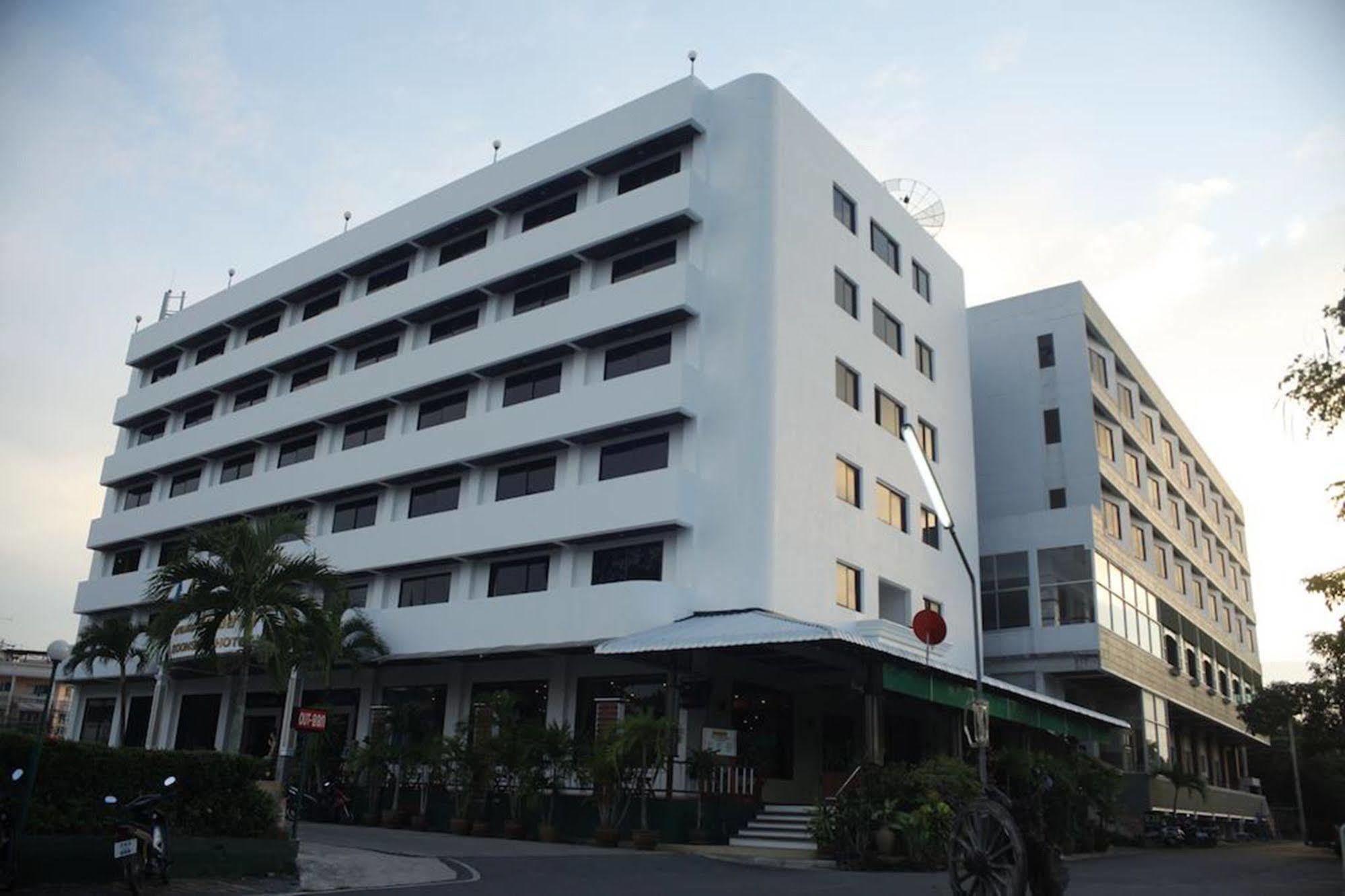 Boon Siam Hotel Krabi town Екстериор снимка
