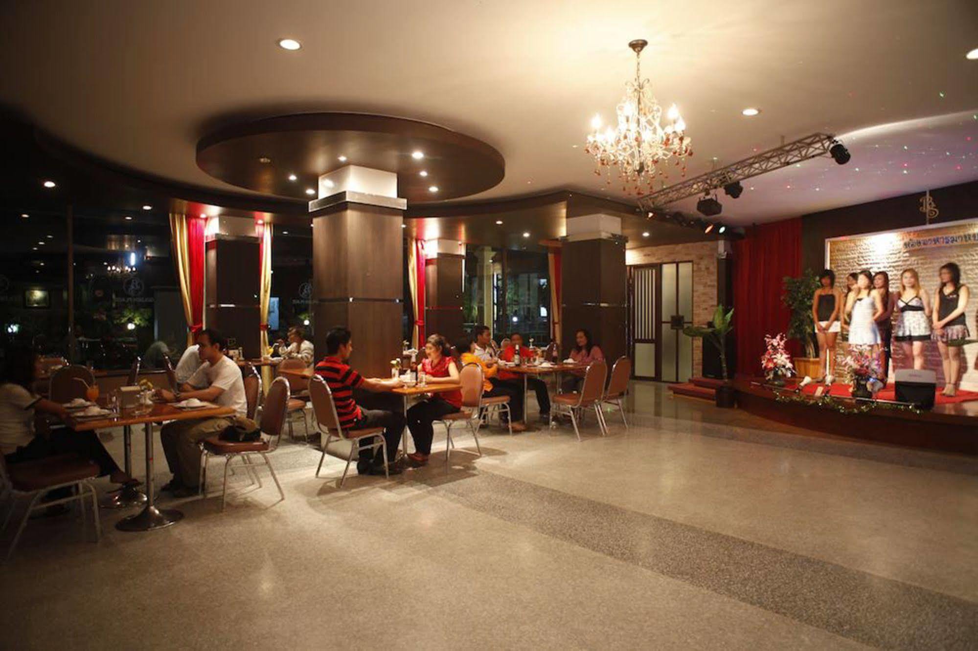 Boon Siam Hotel Krabi town Екстериор снимка