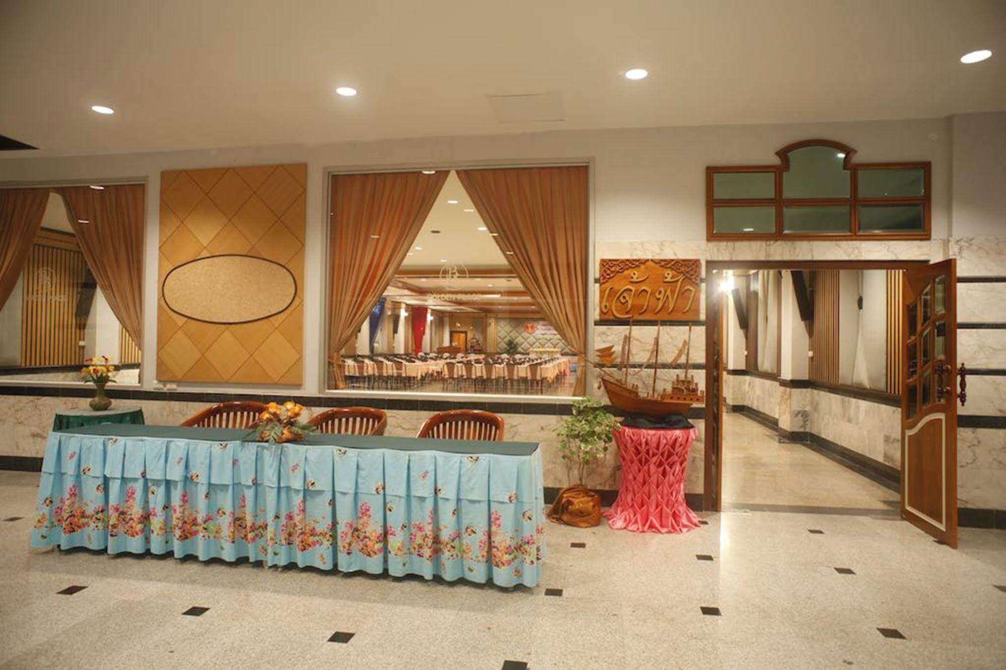Boon Siam Hotel Krabi town Екстериор снимка