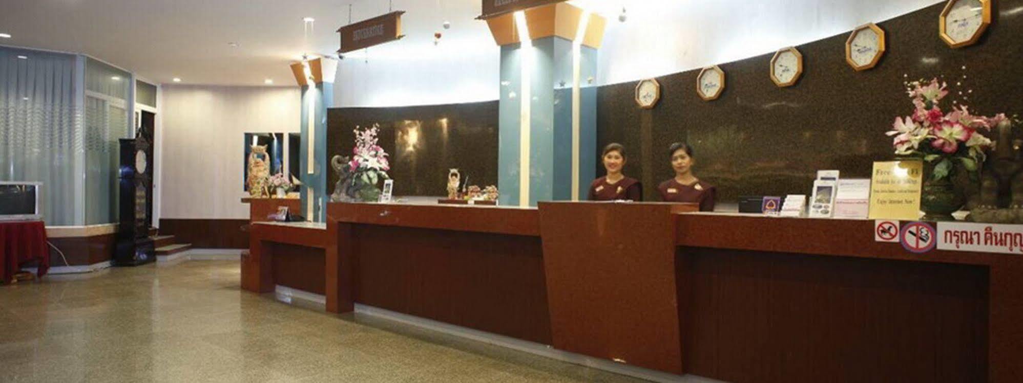 Boon Siam Hotel Krabi town Екстериор снимка
